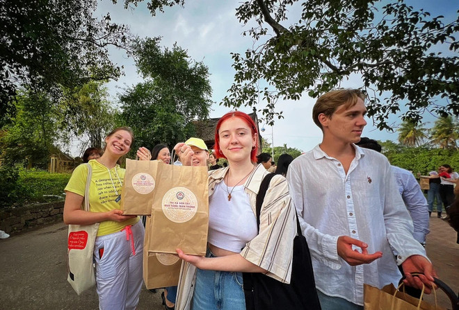 Prime Minister orders consideration of policies beneficial to foreign tourists ảnh 1 Prime Minister orders consideration of policies beneficial to foreign tourists ảnh 1