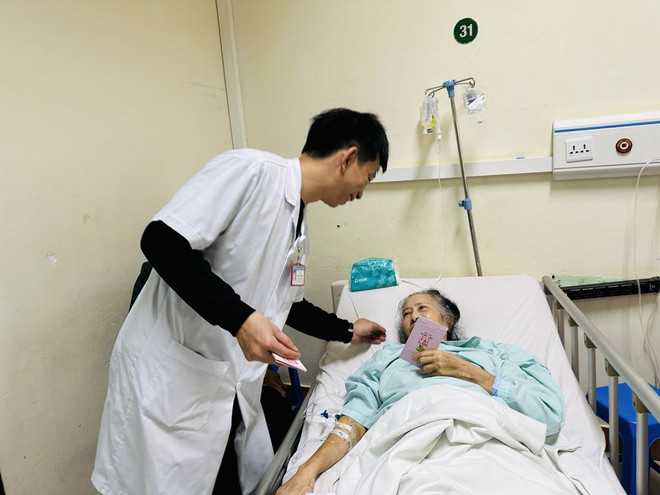 Health establishments in Hanoi ready to serve during Tet ảnh 1