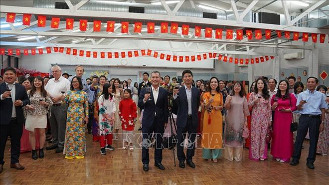 Tet celebrations held for OVs in Japan, Australia, Algeria, Thailand, Laos ảnh 2 Tet celebrations held for OVs in Japan, Australia, Algeria, Thailand, Laos ảnh 2