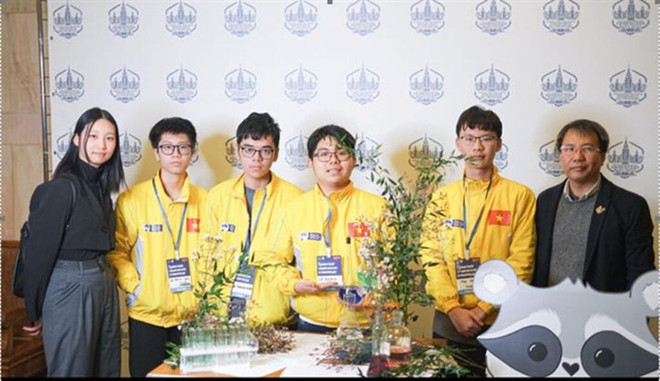Vietnamese students win gold, bronze medals at Russia’s chemistry competition ảnh 1