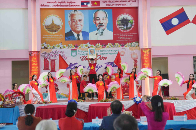 Bilingual school in Laos celebrates Vietnamese Tet festival ảnh 1 Bilingual school in Laos celebrates Vietnamese Tet festival ảnh 1