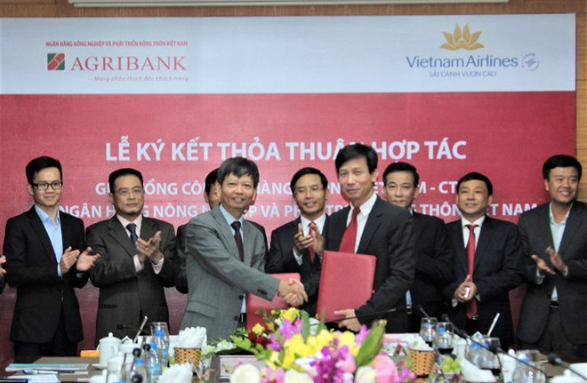 Vietnam Airlines and Agribank sign co-operation agreement ảnh 1 Vietnam Airlines and Agribank sign co-operation agreement ảnh 1