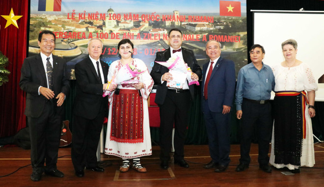 100th Great Union Day of Romania marked in HCM City ảnh 1
