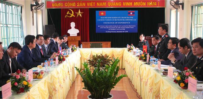 Cao Bang shares inspection experience with Lao inspectors ảnh 1