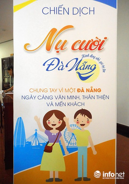 Da Nang authorities call on residents to smile more ảnh 1