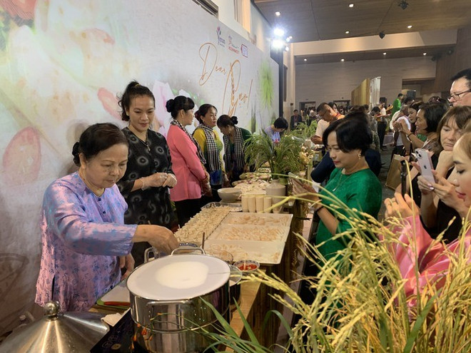 Vietnam Night honours quintessence of Vietnamese rice ảnh 2