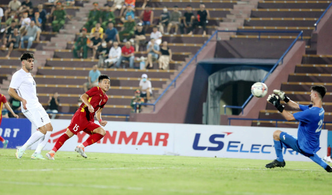 Vietnam held to goalless draw with Palestine in friendly match ảnh 1