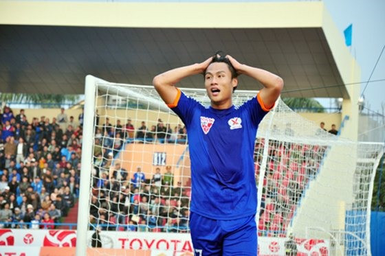 10-man Quang Ninh Coal lose to Home United at AFC Cup ảnh 1 10-man Quang Ninh Coal lose to Home United at AFC Cup ảnh 1