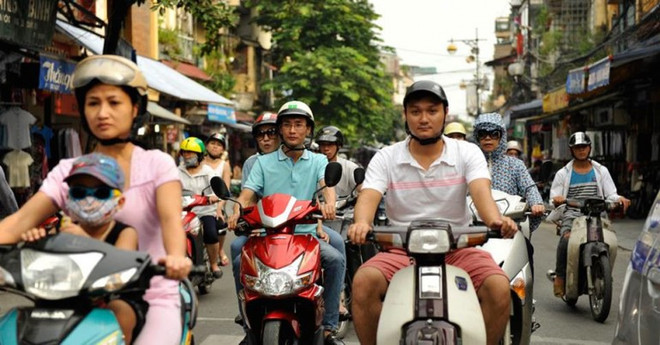 Ministries declare new vision standards for motorbike drivers ảnh 1