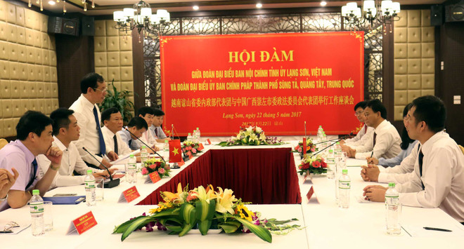 Party, procuracy officials of Lang Son, Guangxi share experience ảnh 1 Party, procuracy officials of Lang Son, Guangxi share experience ảnh 1