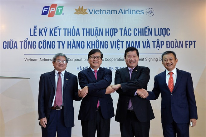 Vietnam Airlines, FPT sign cooperation agreement ảnh 1