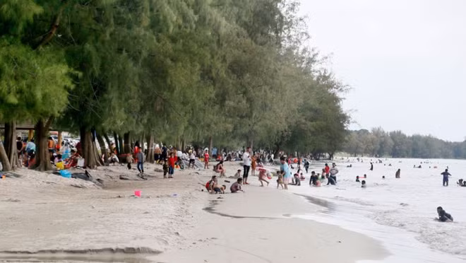 ASEAN ministers agree to re-open regional tourism ảnh 1