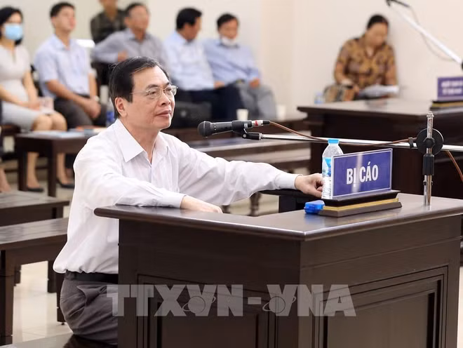 Procuracy proposes upholding first-instance sentences for defendants in Sabeco case ảnh 1