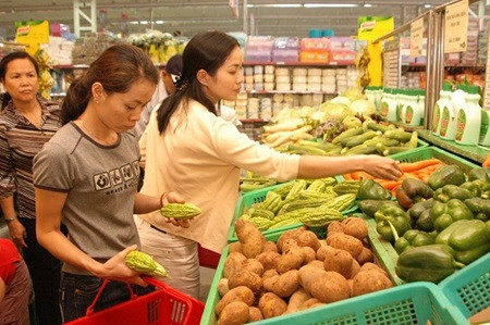  Retail, services sales hit 110 billion USD ảnh 1
