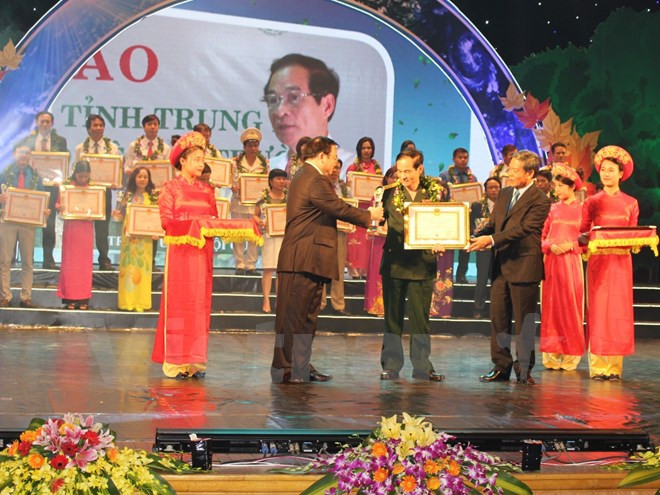 Outstanding individuals honoured for environmental protection efforts ảnh 1 Outstanding individuals honoured for environmental protection efforts ảnh 1
