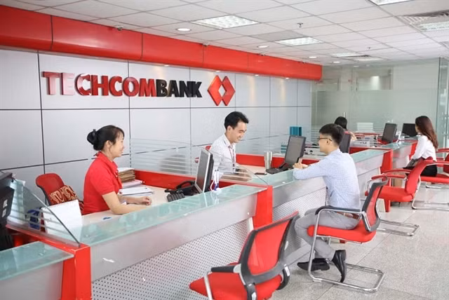 Bank interest margins under pressure due to high inflation ảnh 1