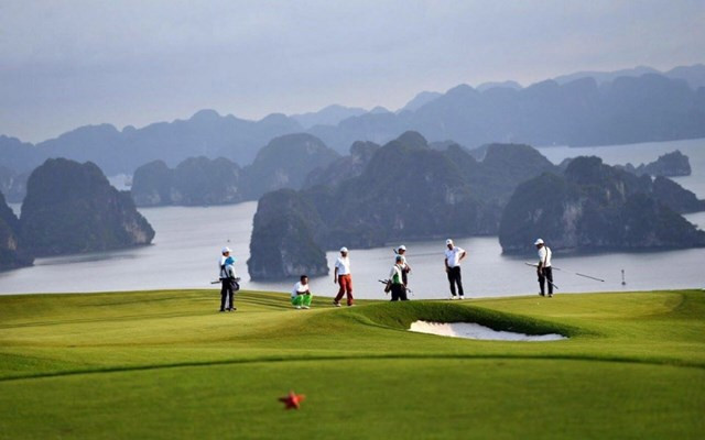 Quang Ninh to welcome first golf tourists from RoK in July ảnh 1 Quang Ninh to welcome first golf tourists from RoK in July ảnh 1