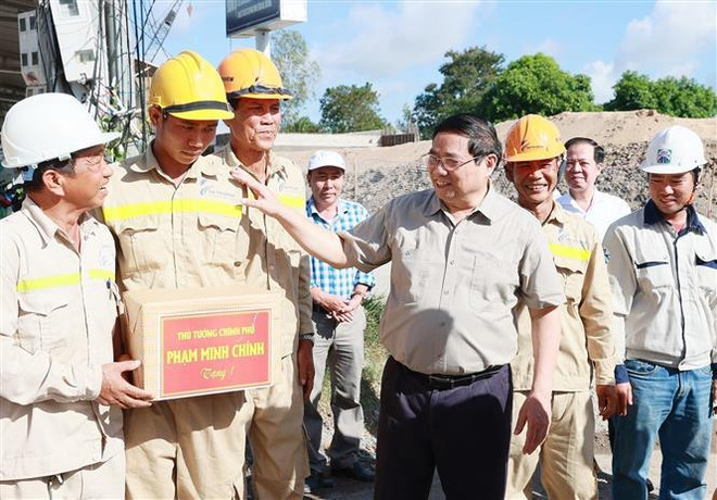 Prime Minister visits agricultural production facilities in Dong Thap ảnh 2