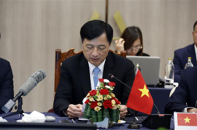 Vietnam proposes solutions to strengthen ASEAN anti-drug cooperation ảnh 1