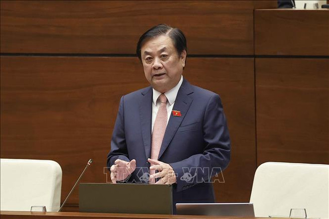 Agriculture minister answers lawmakers' questions regarding fisheries sector ảnh 1