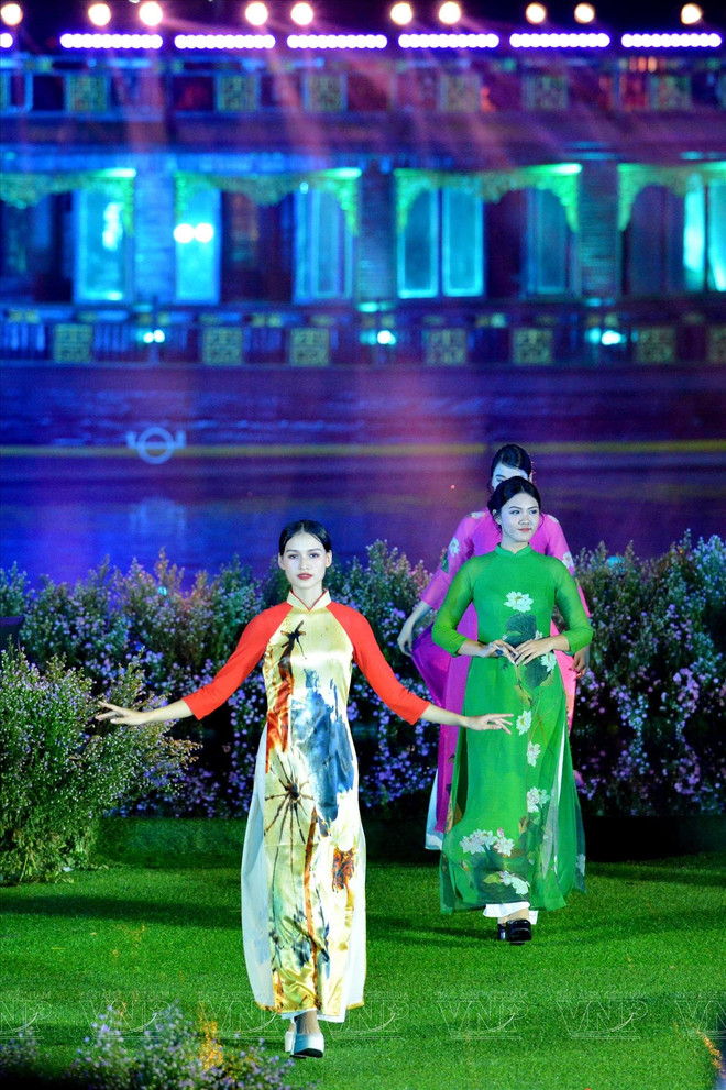 Hue Ao Dai Festival 2023: Tales from the river ảnh 1