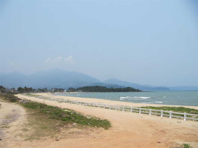 Central city to build new sea dyke ảnh 1 Central city to build new sea dyke ảnh 1