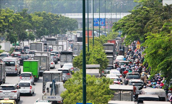 HCM City’s transport infrastructure lags behind demand despite huge investment ảnh 1