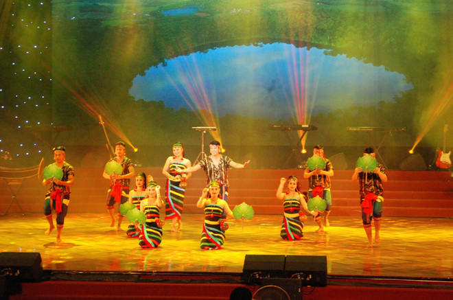 Road No 9 Singing Festival wraps up in central Quang Tri province ảnh 1