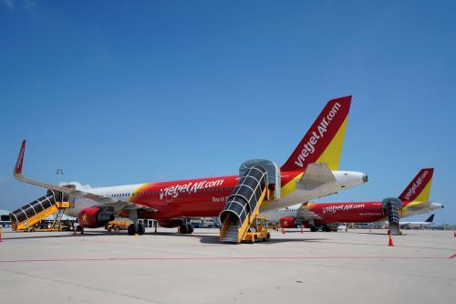 Vietjet Air reschedules flights to Busan due to Typhoon Danas ảnh 1