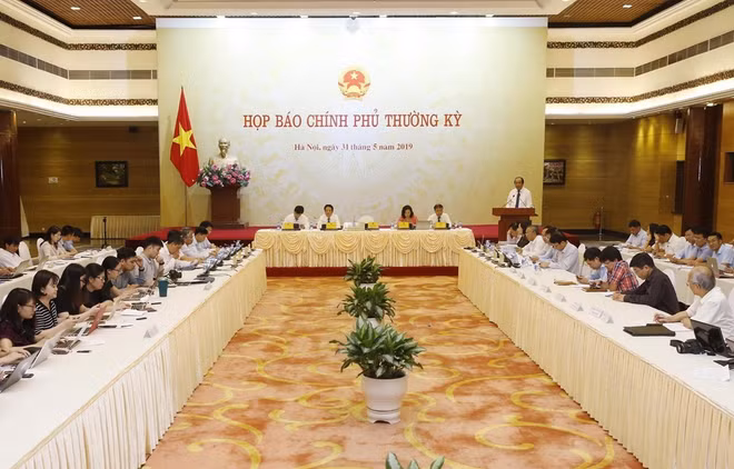 Government’s press conference talks issues of concern ảnh 1