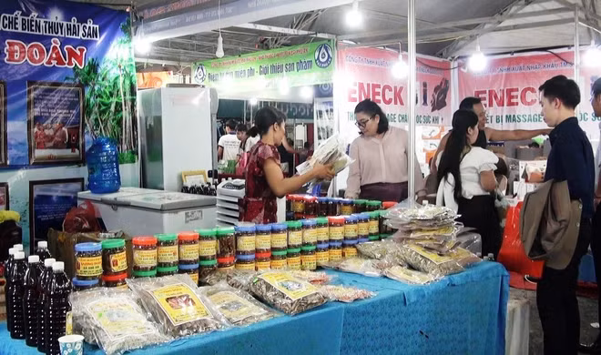 International fair promotes trade with Laos, Thailand ảnh 1