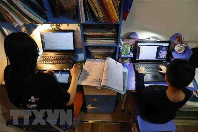 Ministry: 24 cities, provinces offer online, television teaching ảnh 1
