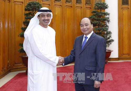 PM seeks UAE investment in infrastructure, renewable energy ảnh 1