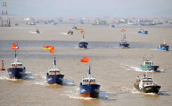 China accused of using navy to intimidate fishing vessels in East Sea ảnh 1