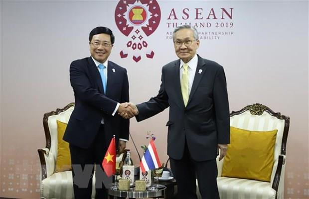 Vietnam active at multilateral, bilateral meetings within AMM-52 ảnh 4