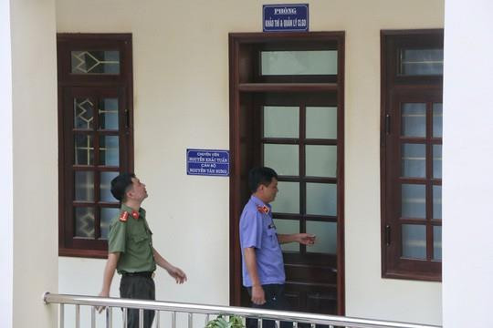 Hoa Binh’s officials get warnings after exam cheating scandal ảnh 1 Hoa Binh’s officials get warnings after exam cheating scandal ảnh 1