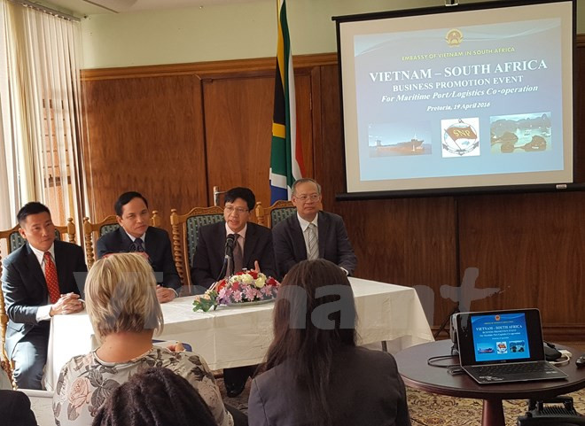 Vietnam, South Africa eye closer ties in maritime transport ảnh 1