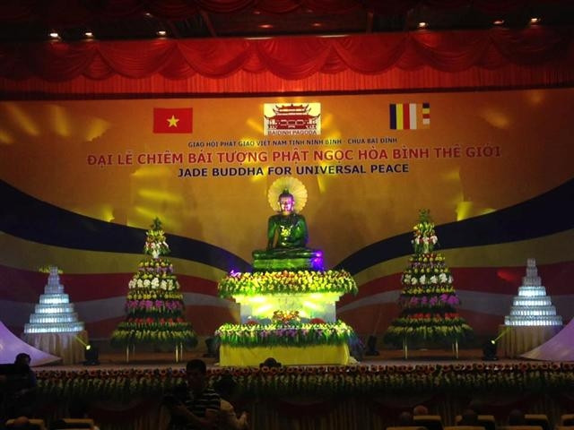 Ninh Binh holds ceremony to worship massive jade Buddha ảnh 1 Ninh Binh holds ceremony to worship massive jade Buddha ảnh 1