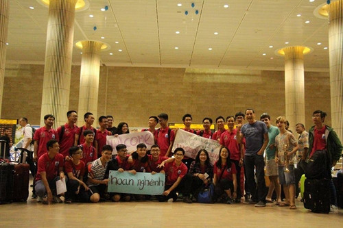 Vietnamese students learn about robotics, startups in Israel ảnh 1