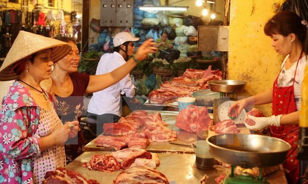 CPI slightly decreases in August ảnh 1