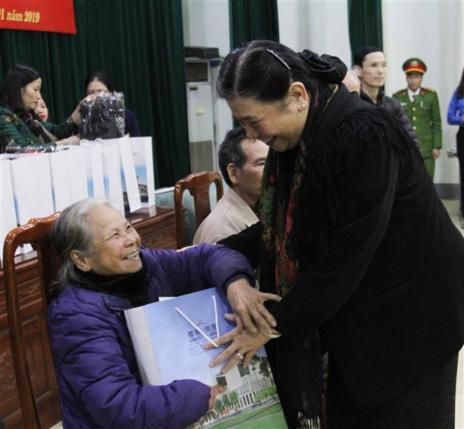 NA Vice Chairwoman pays pre-Tet visit to Nghe An ảnh 1 NA Vice Chairwoman pays pre-Tet visit to Nghe An ảnh 1