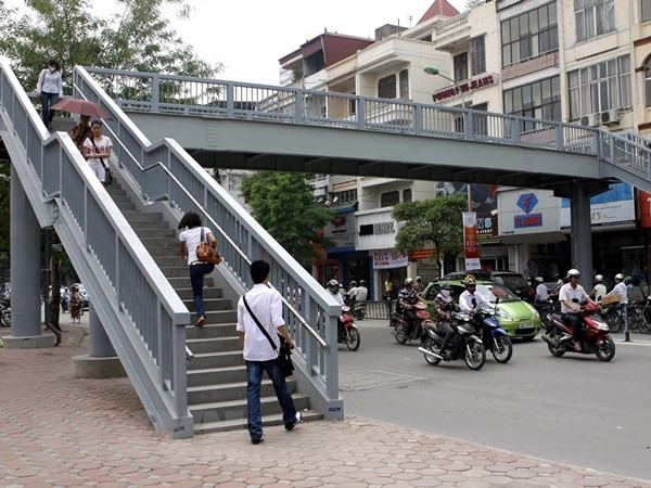 Transport ministry urges pedestrian bridge review ảnh 1 Transport ministry urges pedestrian bridge review ảnh 1