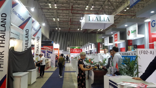 Italian investors seek to expand operation in Vietnam ảnh 1