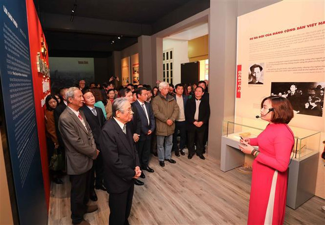 National history museum exhibition marks Party’s founding anniversary ảnh 2 National history museum exhibition marks Party’s founding anniversary ảnh 2