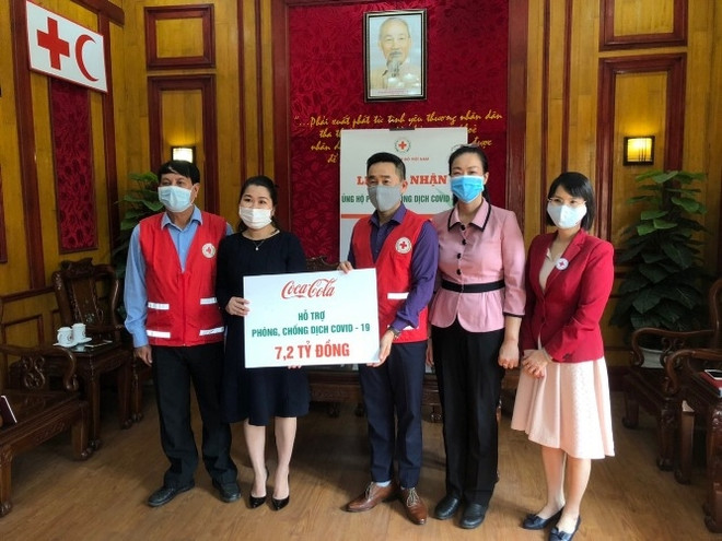 Coca-Cola Vietnam donates 7.2 billion VND to COVID-19 prevention ảnh 1 Coca-Cola Vietnam donates 7.2 billion VND to COVID-19 prevention ảnh 1