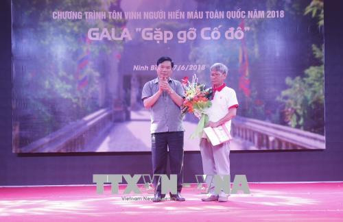 Ceremony honouring outstanding blood donors held in Ninh Binh ảnh 1