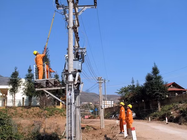 Border communes in Dak Nong connected to national grid ảnh 1