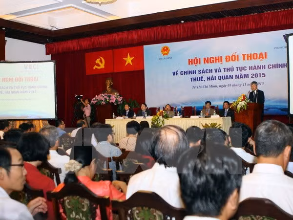  Business society expects stronger tax, customs administrative reform ảnh 1