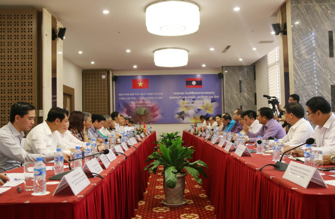 Vietnam, Laos boost cooperation in trade-industry, energy, mining ảnh 1 Vietnam, Laos boost cooperation in trade-industry, energy, mining ảnh 1