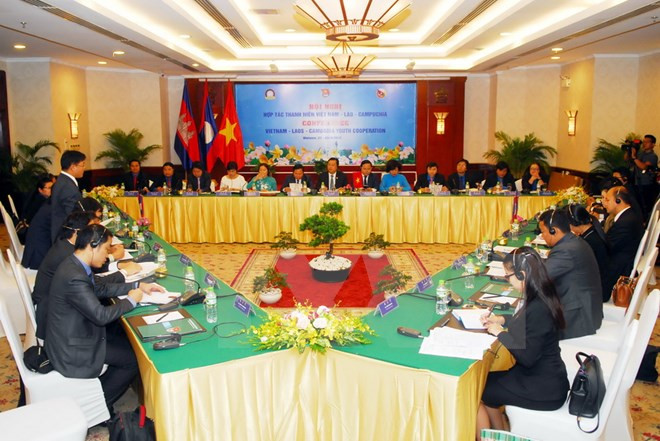 Vietnamese, Lao, Cambodian youths seek stronger cooperation ảnh 1